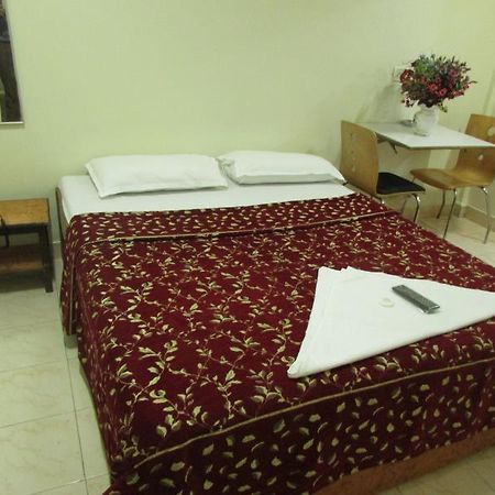Oyo 1458 Hotel Prince Palace Mumbai Eksteriør bilde